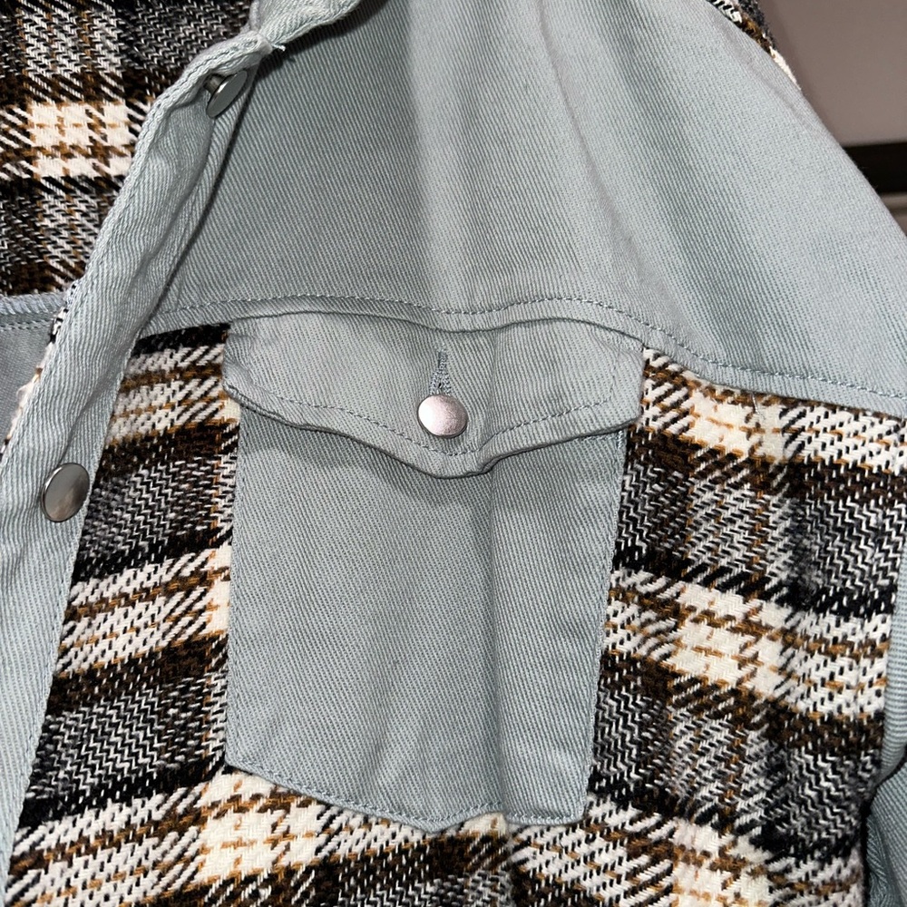 Plaid And Solid Jacket - image 3